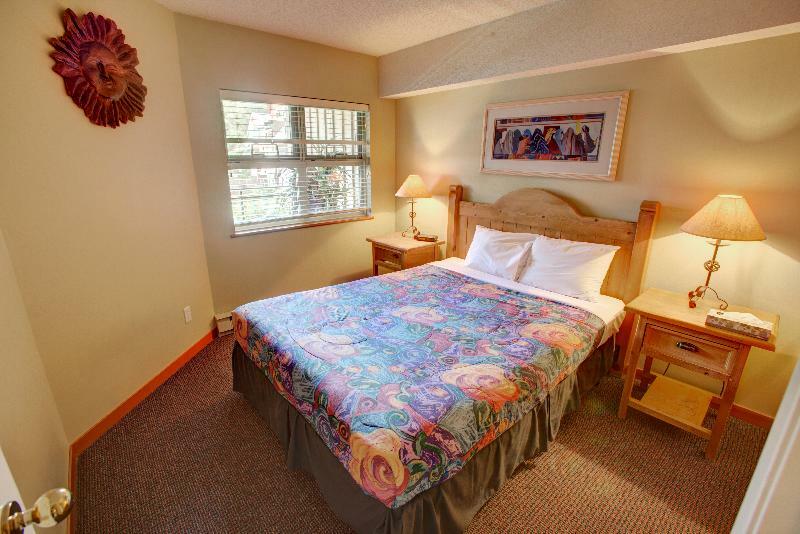 Resortquest At Placid 2* Whistler